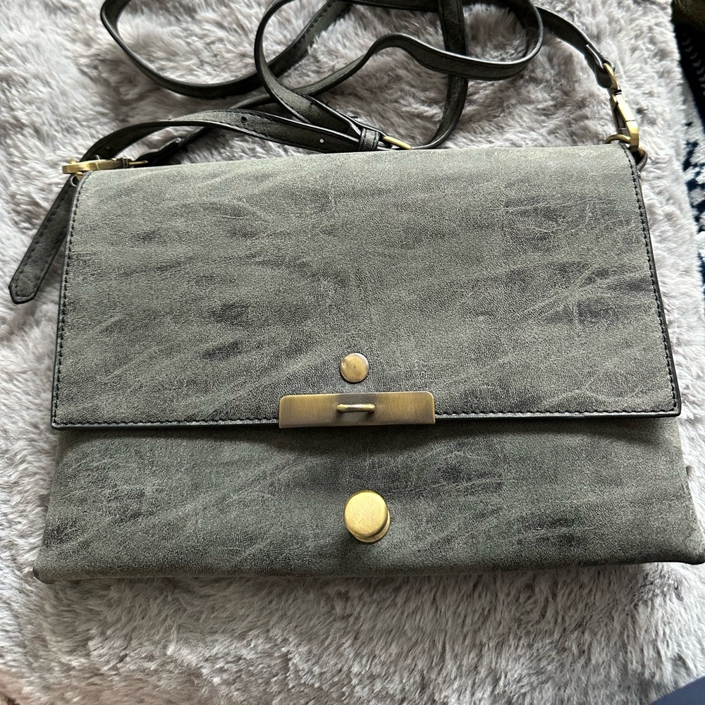 Cross body purse